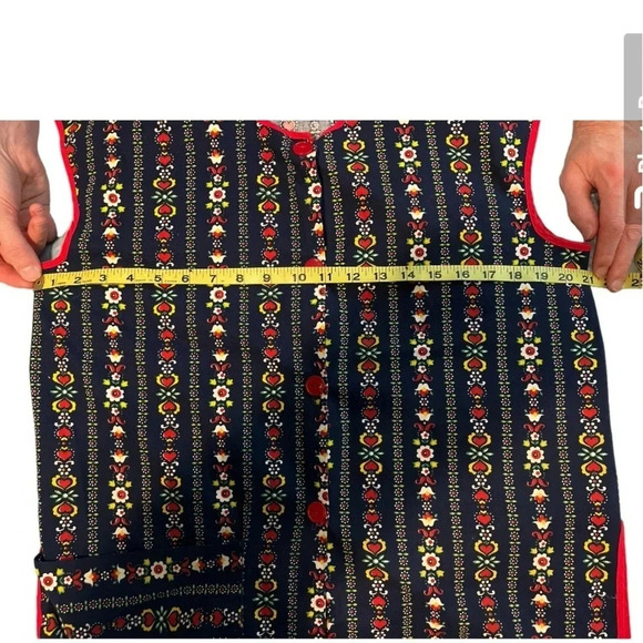 Vintage printed Housecoat Apron beautifully homemade for domestic diva - Picture 3 of 6